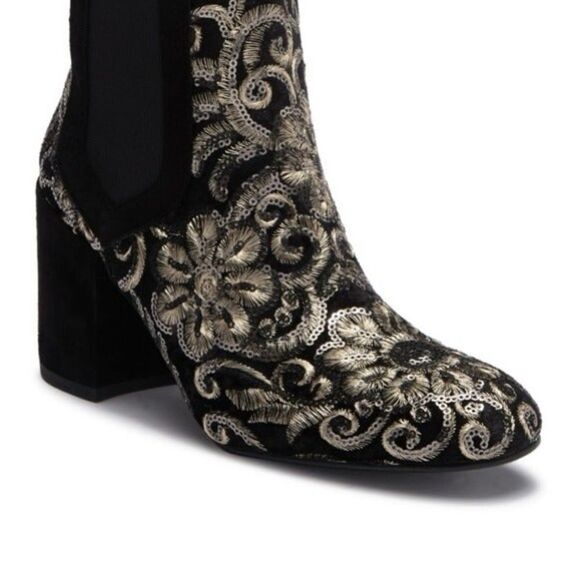 Stuart Weitzman Mediate Black Radiant Velvet Block Heel Booties - Picture 3 of 12